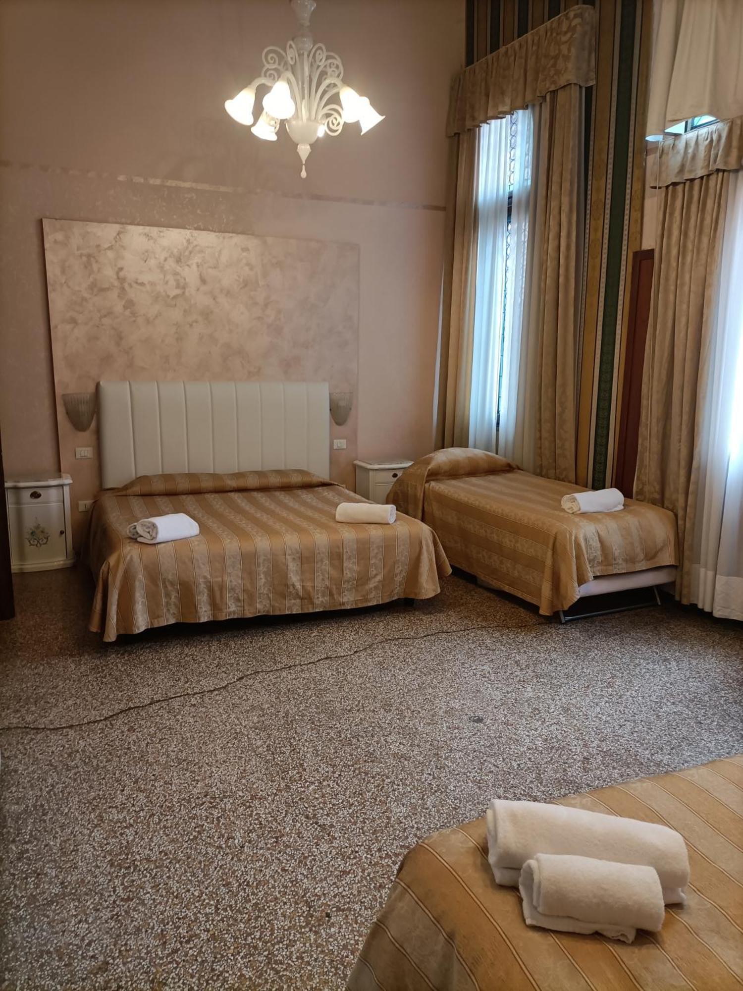 Palazzo Lion Morosini - Check In Presso Locanda Ai Santi Apostoli Wenecja Zewnętrze zdjęcie